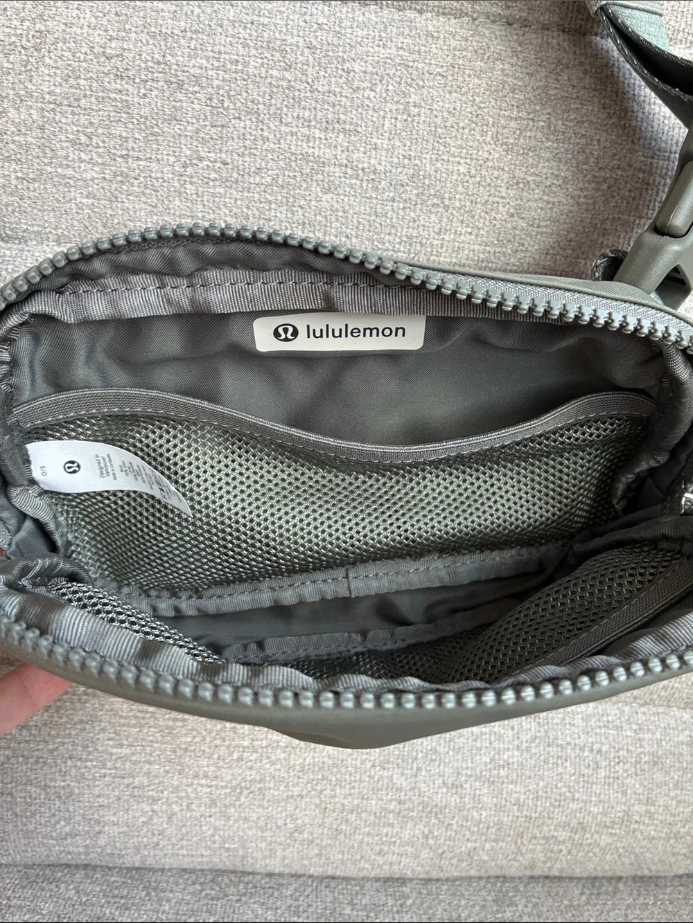 Lululemon 1L Everywhere Belt Bag (Olive or Gray) - Picture 4 of 12